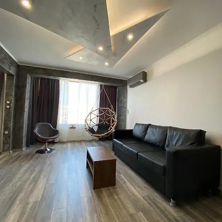 Relax Apartment, Burgas アパート