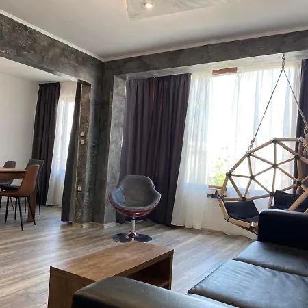 Relax Apartment, Burgas アパート